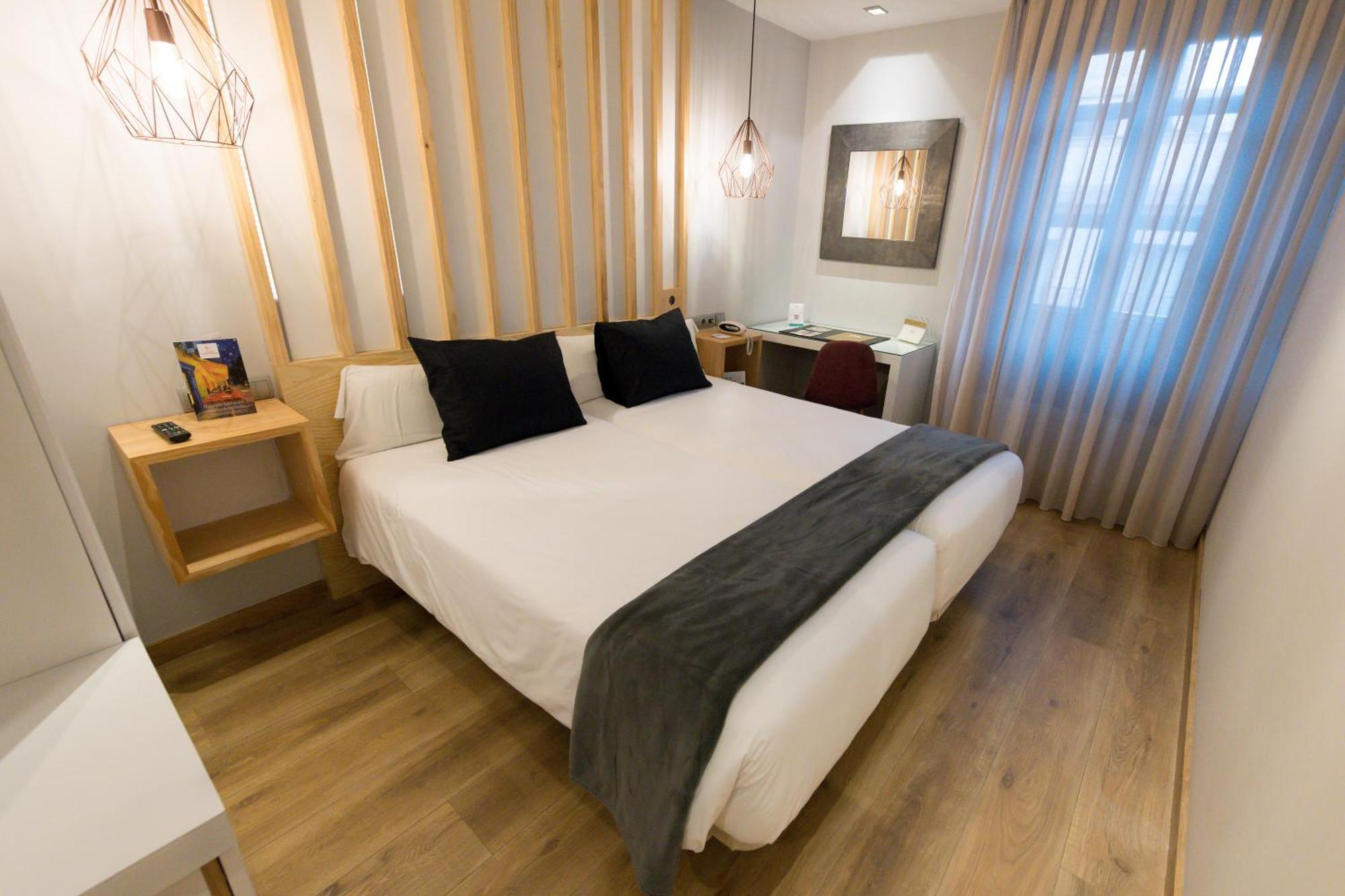 Hotel Fruela Овиедо Екстериор снимка