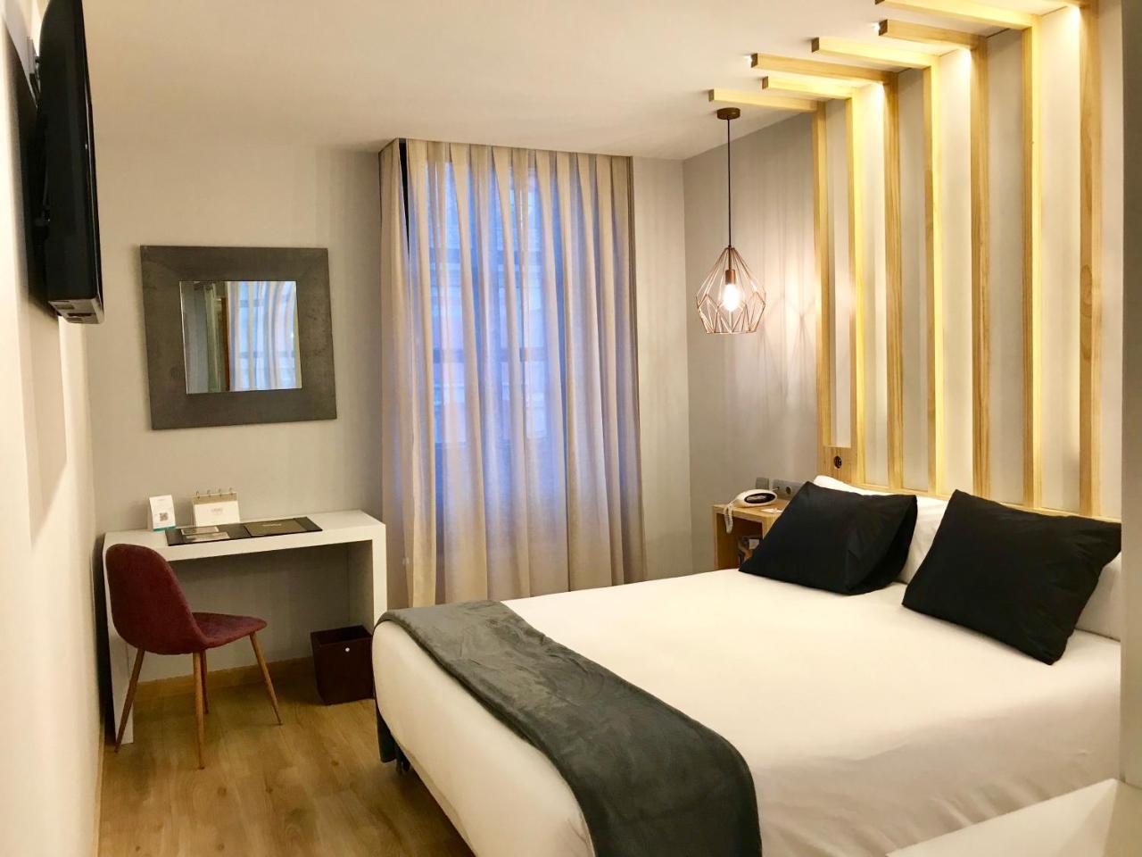 Hotel Fruela Овиедо Екстериор снимка