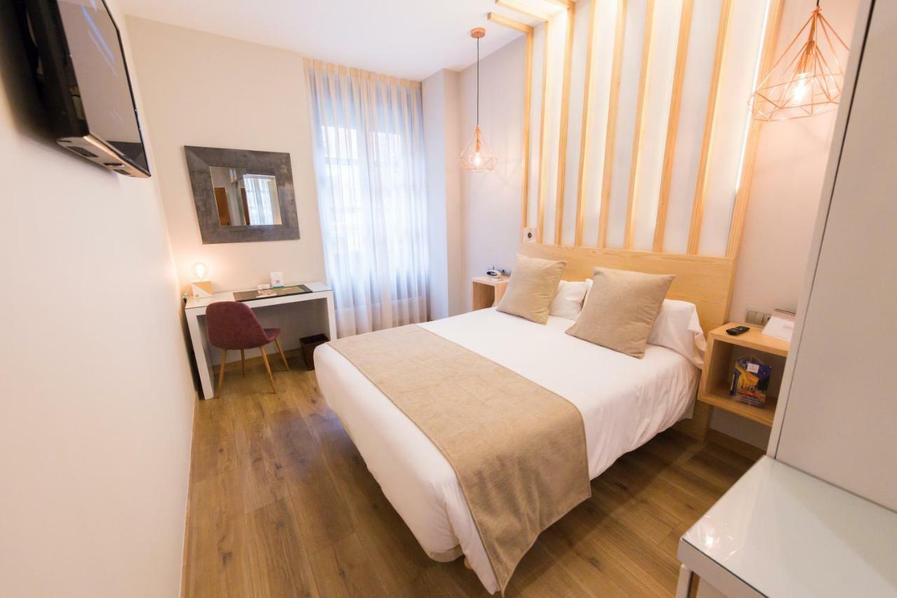 Hotel Fruela Овиедо Екстериор снимка